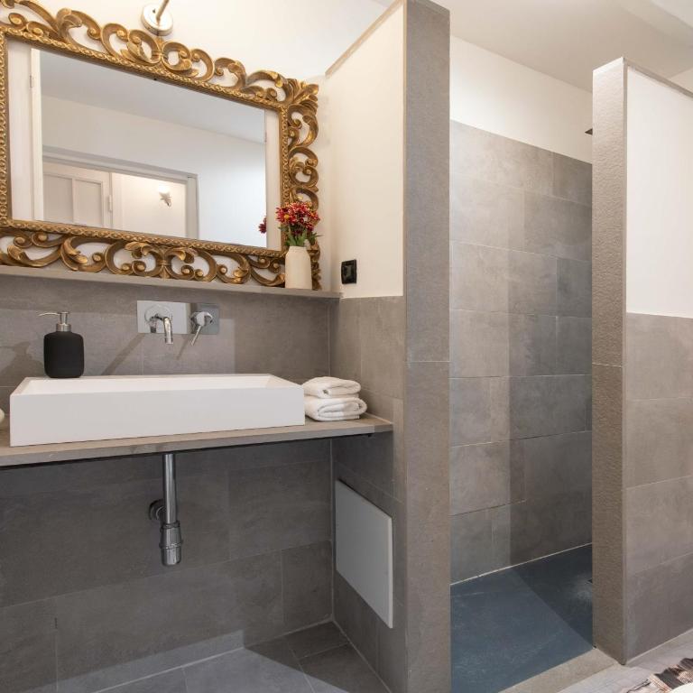 900 - Guest House - Suite - 27