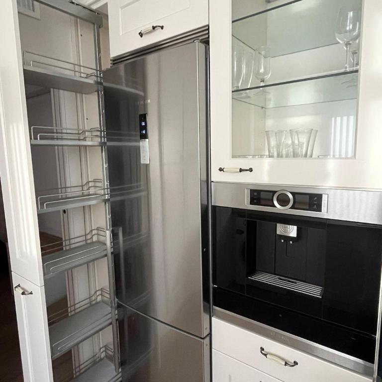 Luxury renovated 2-bedroom apartment with pool - Apartamento de 2 dormitorios - 24