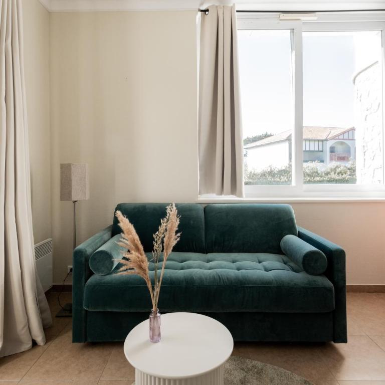 Résidence Château d'Acotz - Appartements avec piscine à 300m des Plages & Océan - Studio avec Balcon - 25