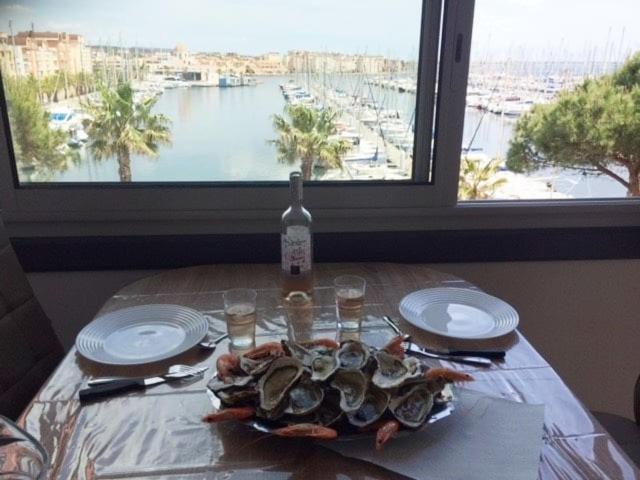 Gruissan Appartement Cosy Vue Port - Two-Bedroom Apartment - 15