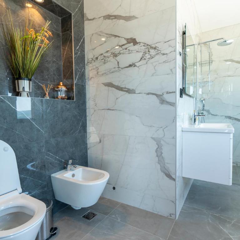 MonteLux Mansion - Villa - 42