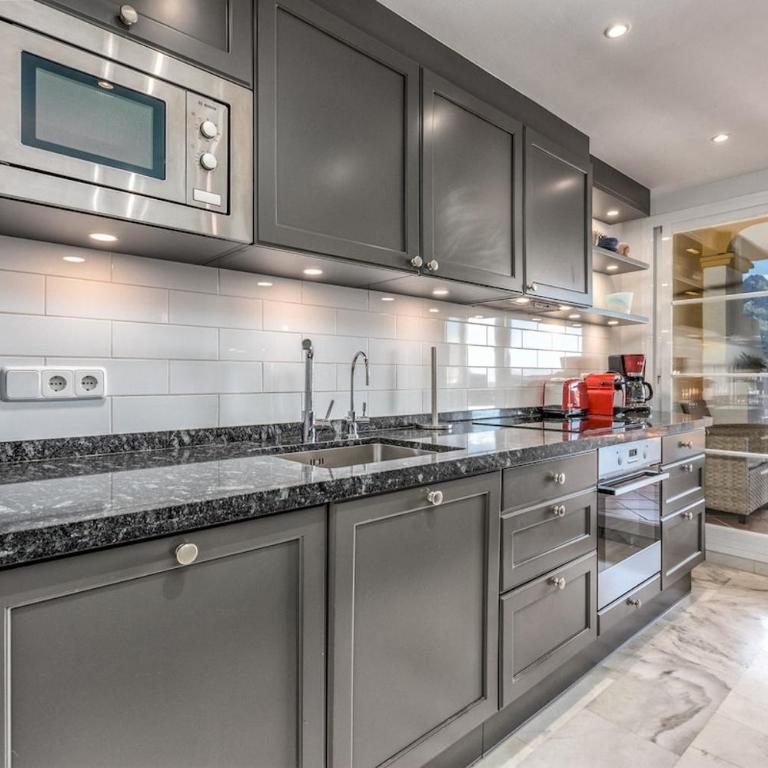 3 bed duplex by Puerto Banus, Marbella, 3 pools, Sea views - Apartamento con vistas al mar - 7