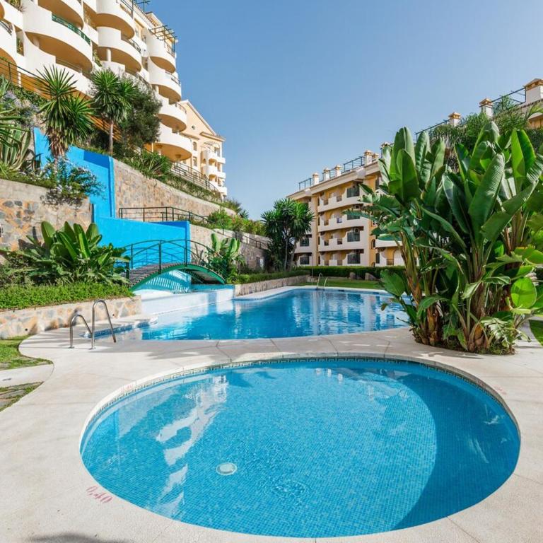 3 bed duplex by Puerto Banus, Marbella, 3 pools, Sea views - Apartamento con vistas al mar - 17