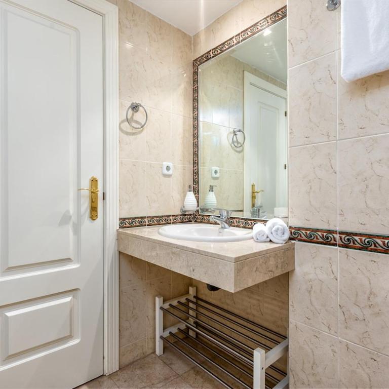 3 bed duplex by Puerto Banus, Marbella, 3 pools, Sea views - Apartamento con vistas al mar - 34