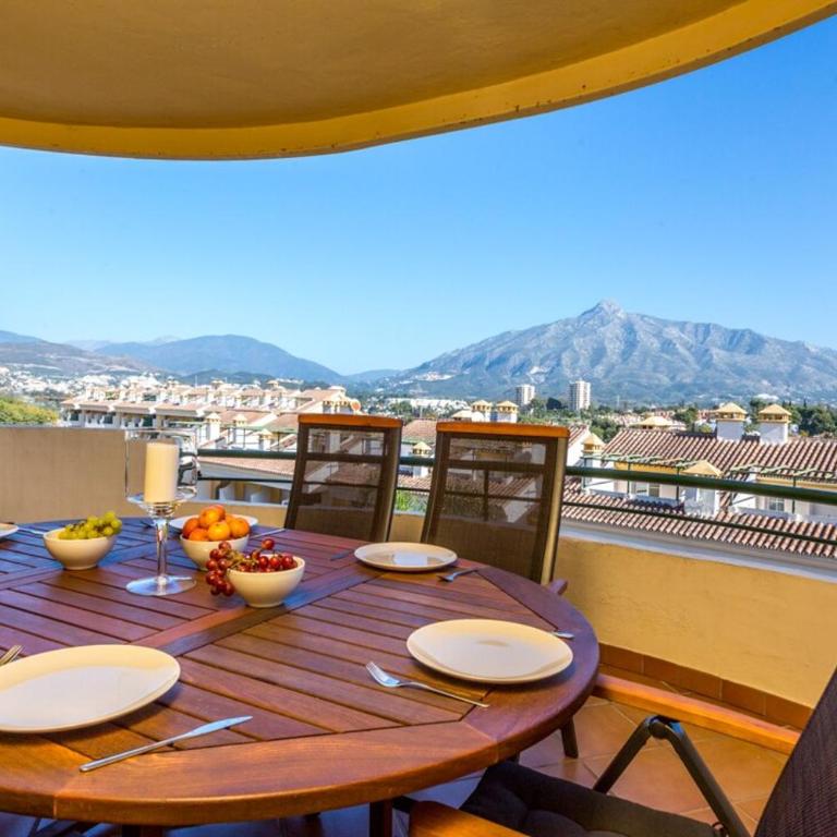 3 bed duplex by Puerto Banus, Marbella, 3 pools, Sea views - Apartamento con vistas al mar - 27
