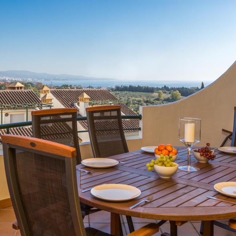 3 bed duplex by Puerto Banus, Marbella, 3 pools, Sea views - Apartamento con vistas al mar - 2