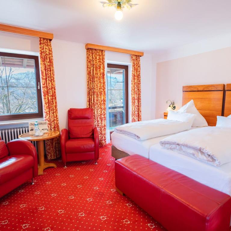 Alpenhotel Kronprinz - Doppelzimmer mit Balkon und Bergblick - 1
