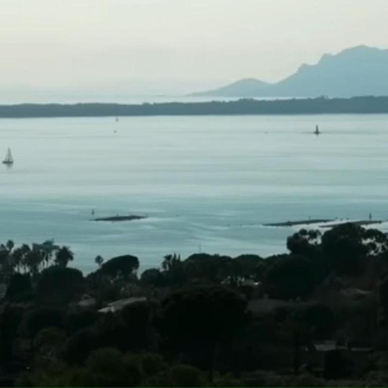 Vue mer et remparts. Entre vieille ville et plages - Two-Bedroom Apartment - 45