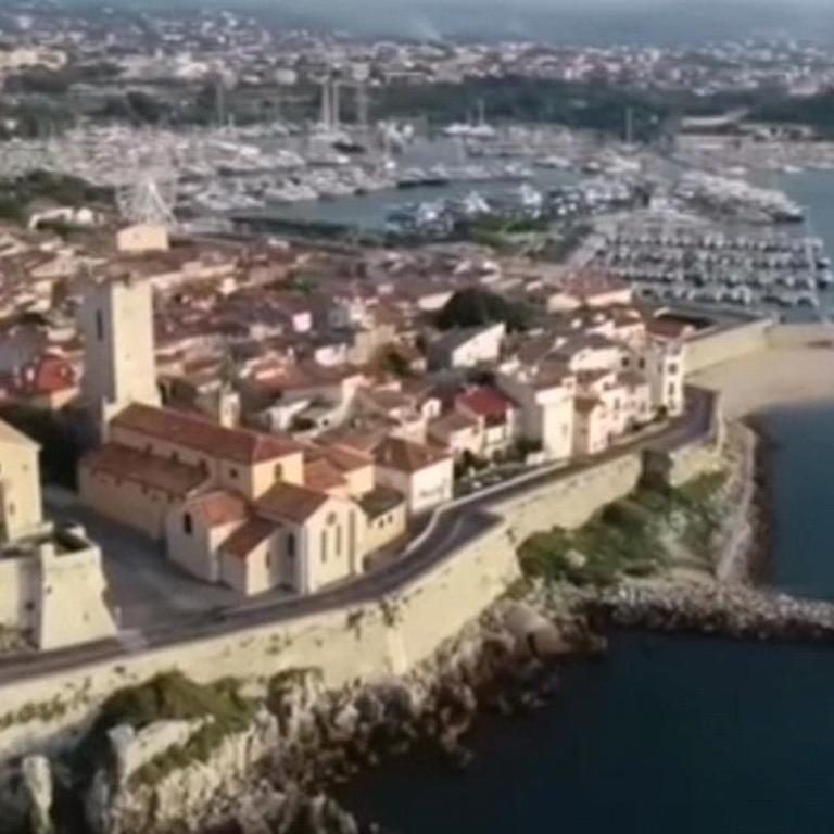 Vue mer et remparts. Entre vieille ville et plages - Two-Bedroom Apartment - 44