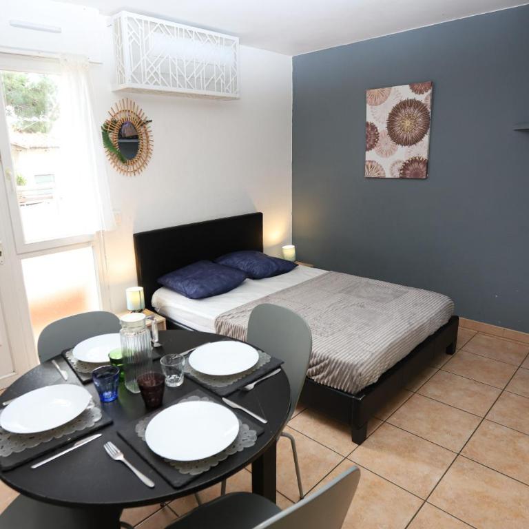 Grand studio 4 50m de la plage pour 4 - Studio - 2