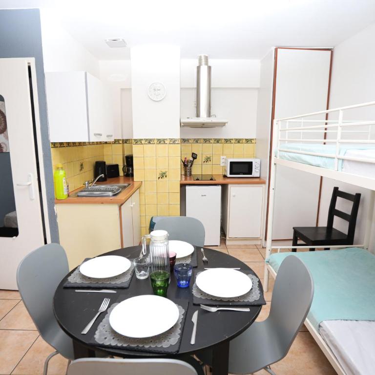 Grand studio 4 50m de la plage pour 4 - Studio - 7
