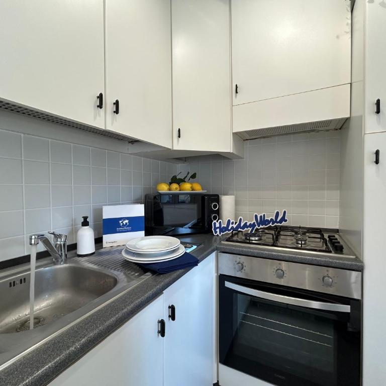 Sogni al Sole by Holiday World - Two-Bedroom Apartment - 9