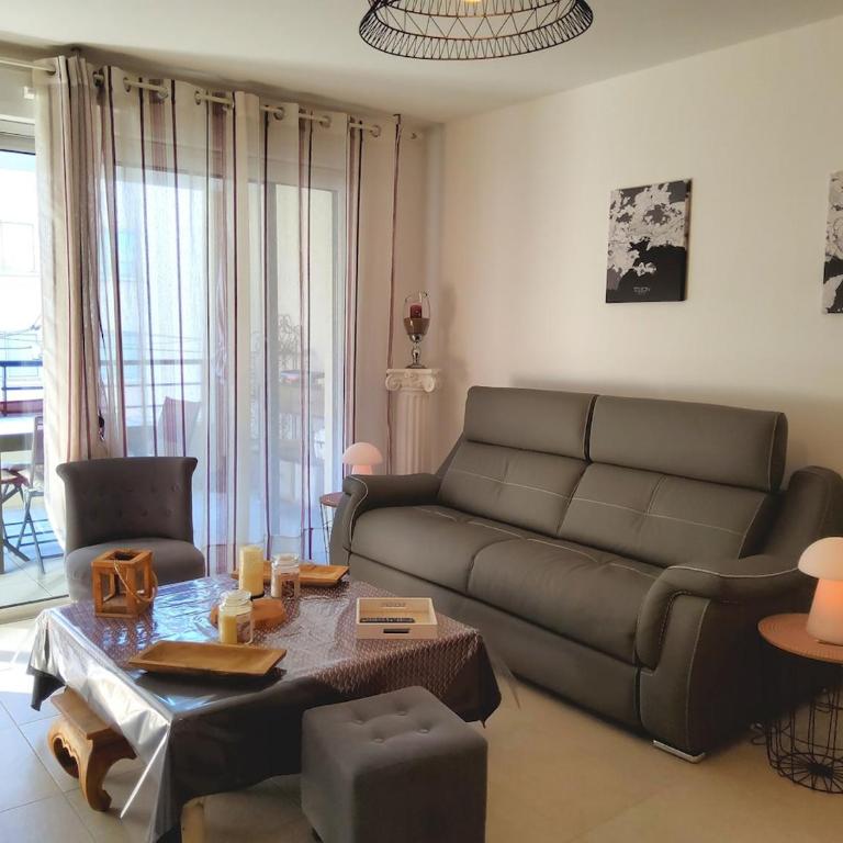 Appart 2 chambres - 50 m de la mer - parking - Appartement - 10