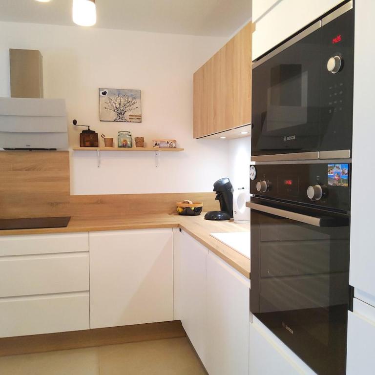 Appart 2 chambres - 50 m de la mer - parking - Appartement - 14