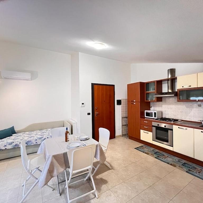 Alghero Vacanze - Appartamento con 2 Camere da Letto - 4