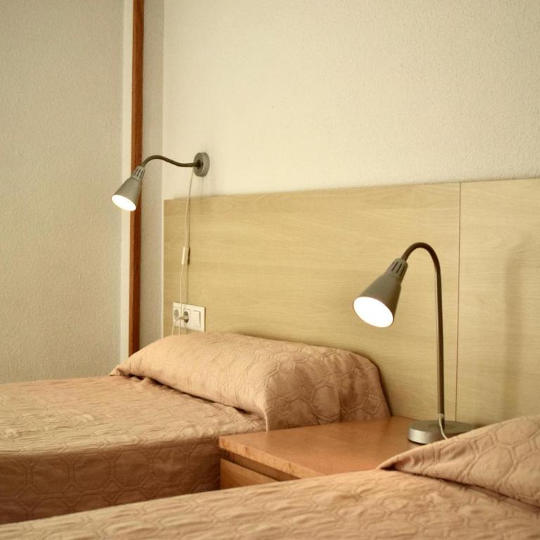 Residència Universitaria Pare Claret - Habitación Doble - 2 camas - 2