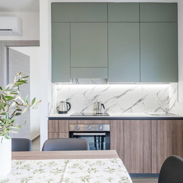 CAESAR APARTMENT - Regarda Travel - Appartamento Deluxe con 2 Camere da Letto e Balcone - 12