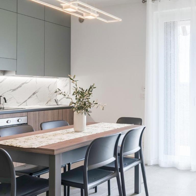 CAESAR APARTMENT - Regarda Travel - Appartamento Deluxe con 2 Camere da Letto e Balcone - 11