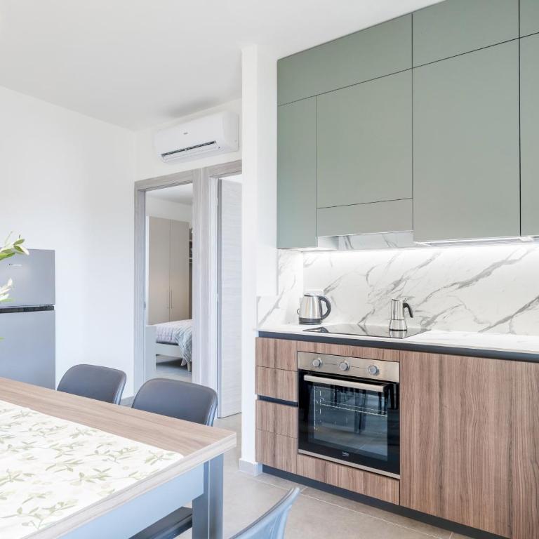 CAESAR APARTMENT - Regarda Travel - Appartamento Deluxe con 2 Camere da Letto e Balcone - 6