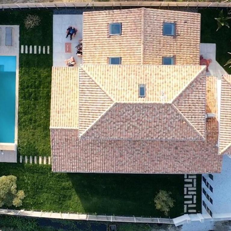 Villa Karasse - Villa - 2