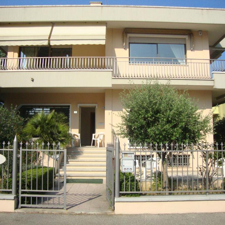 Appartamenti MOTIV Riccione - Two-Bedroom Apartment - 13