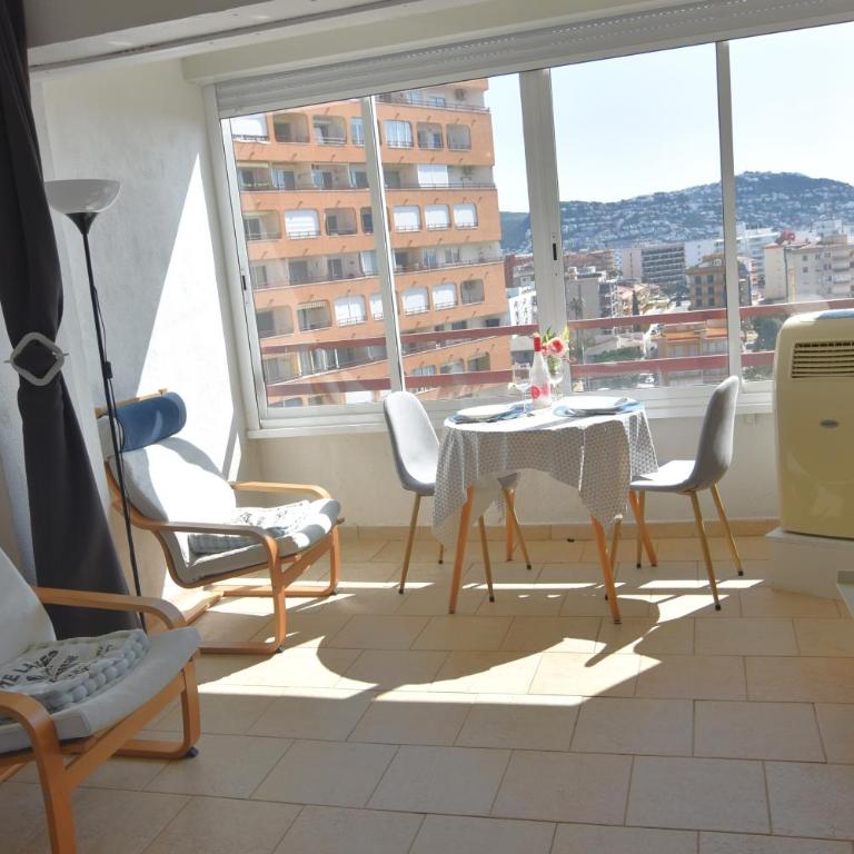 RNET - 600 Xaloc 08-37 - One-Bedroom Apartment - 4