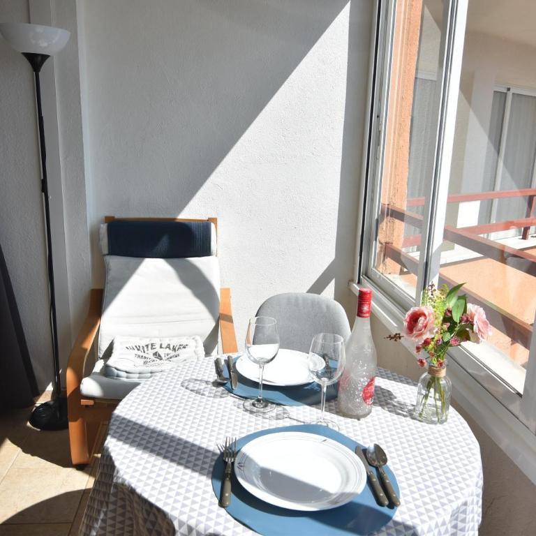 RNET - 600 Xaloc 08-37 - One-Bedroom Apartment - 2