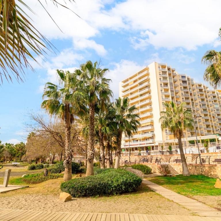 1st Line Beachfront with direct access to beach - One-Bedroom Apartment - 22
