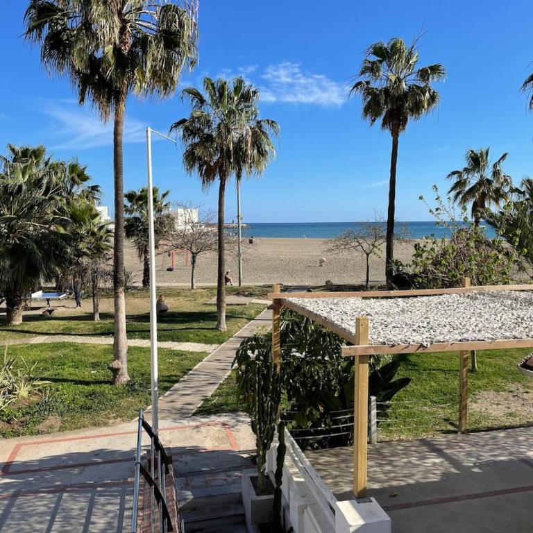 1st Line Beachfront with direct access to beach - One-Bedroom Apartment - 1