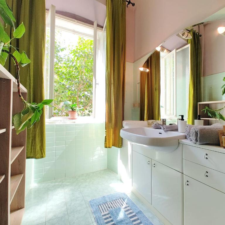 B7 Hostal - Budget Twin Room - 4