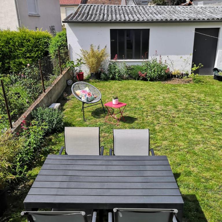 Maison proche centre ville et circuit avec jardin - Casa con 3 Camere da Letto - 21