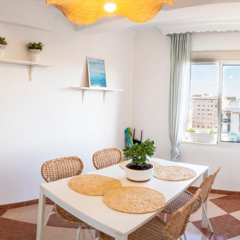 Malaga Center Flat Hospitality - Apartamento de 2 dormitorios - 10