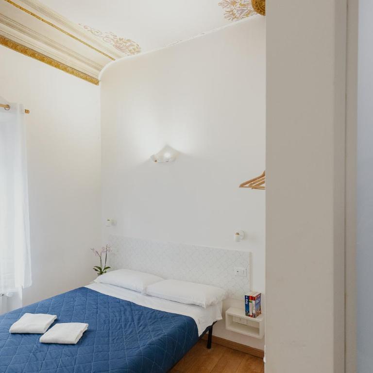 Florence Rooms - Camera Matrimoniale Standard - 12