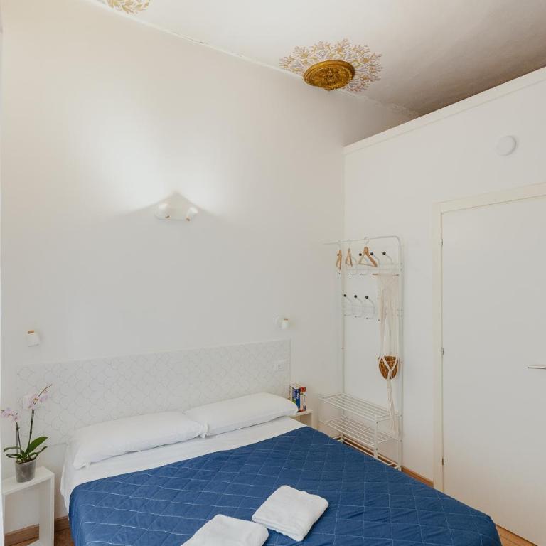 Florence Rooms - Camera Matrimoniale Standard - 7