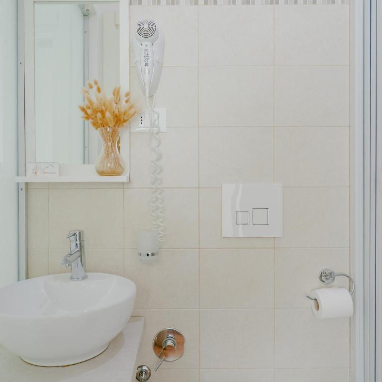 Florence Rooms - Camera Matrimoniale con Bagno Privato - 7