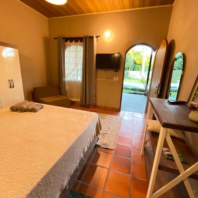 Colonial-style house - Two-Bedroom House - 24