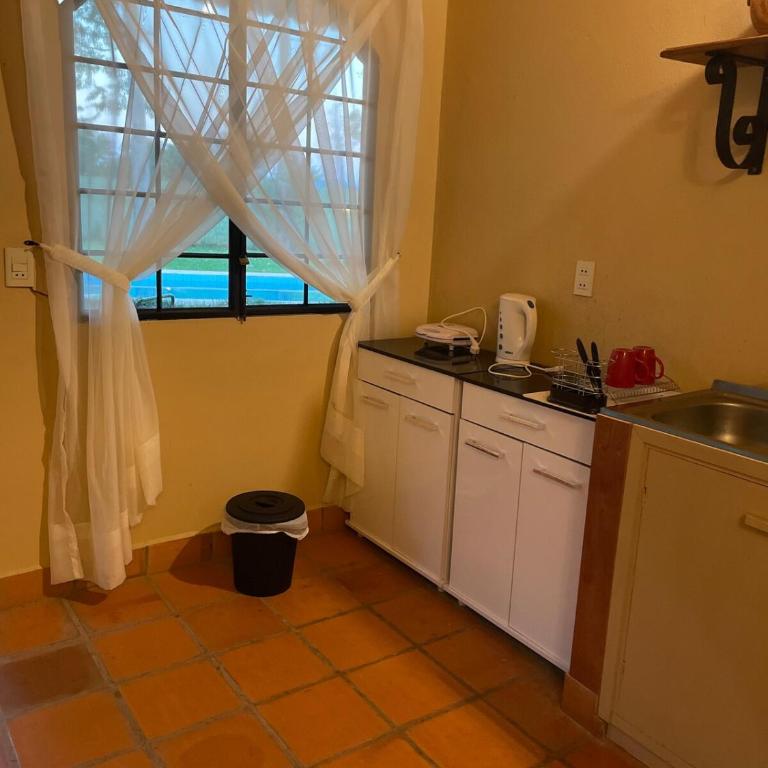 Colonial-style house - Two-Bedroom House - 36