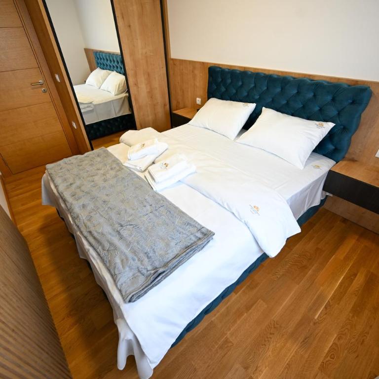 Retreat Apartments Wellness & Spa - One-Bedroom Apartment with Balcony - 11