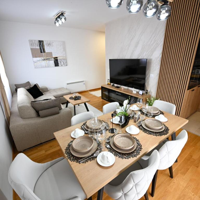 Retreat Apartments Wellness & Spa - Two-Bedroom Apartment with Balcony - 3