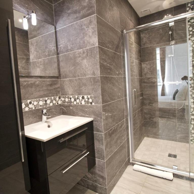 Cannes Spacious 4 Bedroom Apartment with Sunny Terrace - Appartement 2 Chambres - 29