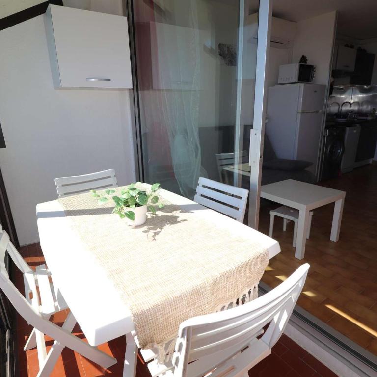 Studio Double Cabine avec Parking, Clim et Piscine - FR-1-307-140 - Estudio - 8
