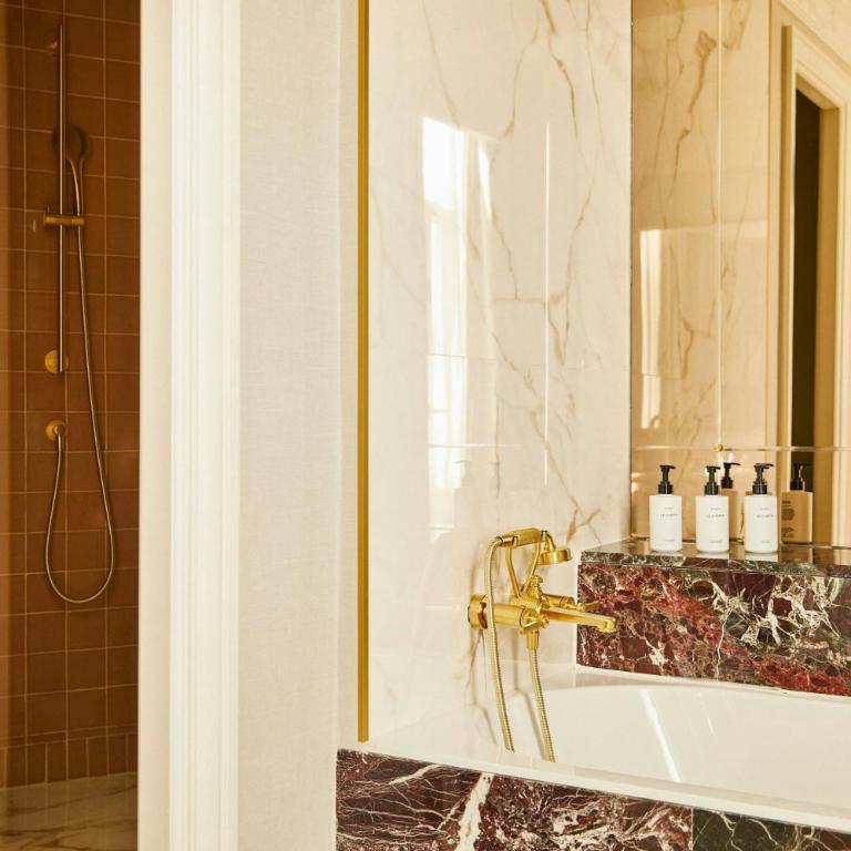 The Palace, a Luxury Collection Hotel, Madrid - Suite de 1 dormitorio Cervantes con cama extragrande y vistas a la ciudad - 7