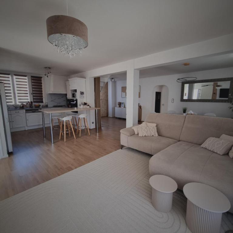 Maison individuelle avec sa piscine et son jacuzzi privés - Villa 3 Chambres - 24