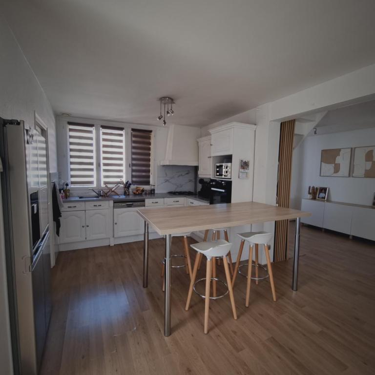 Maison individuelle avec sa piscine et son jacuzzi privés - Villa 3 Chambres - 25
