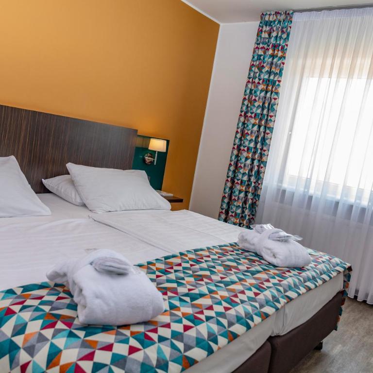 Trans World Hotel Donauwelle - Suite - 4