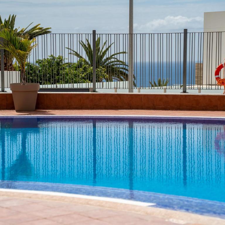 Luminoso apartamento con terraza, vistas al mar y aire acondicionado - Apartamento de 1 dormitorio - 35
