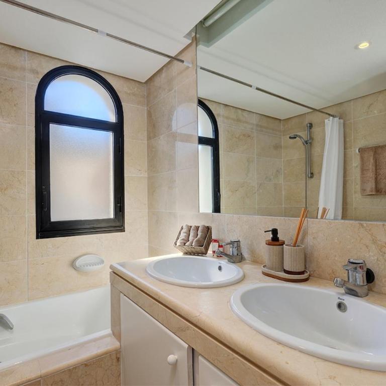 Three Bedroom Townhouse 100 meters from the Beach! - Casa de 3 dormitorios - 24