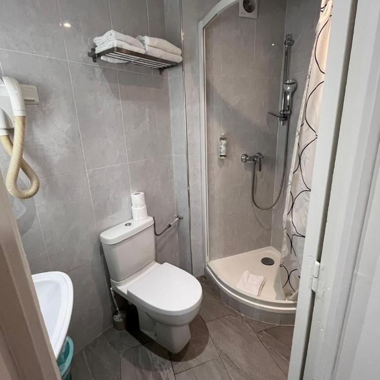 Hipotel Paris Voltaire Bastille - Chambre Lits Jumeaux - 8