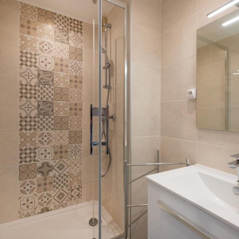 AS25421-P2 à 2 pas de la plage avec parking privé - Deluxe Apartment mit 1 Schlafzimmer - 5