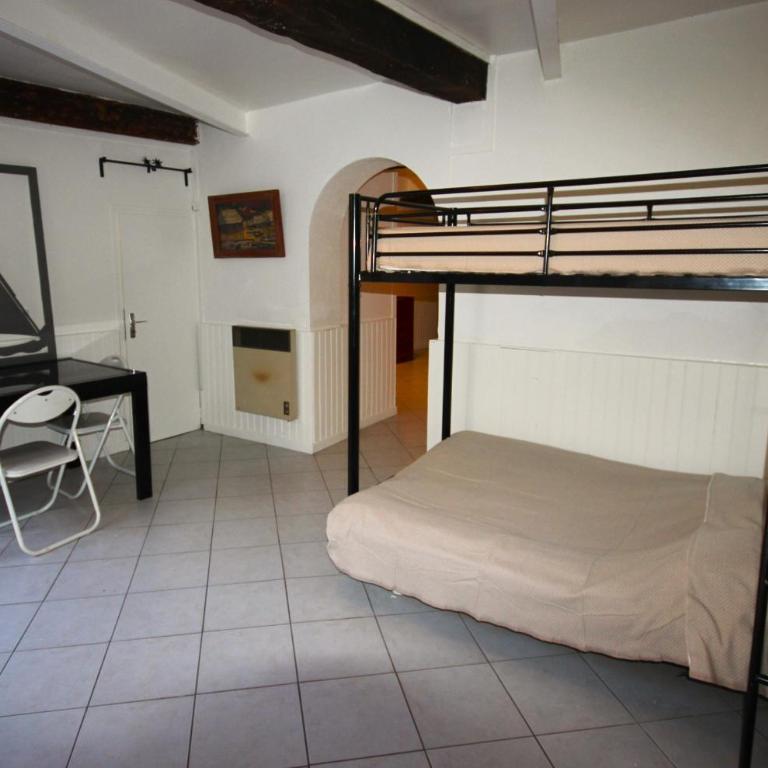Égalité - One-Bedroom Apartment - 6